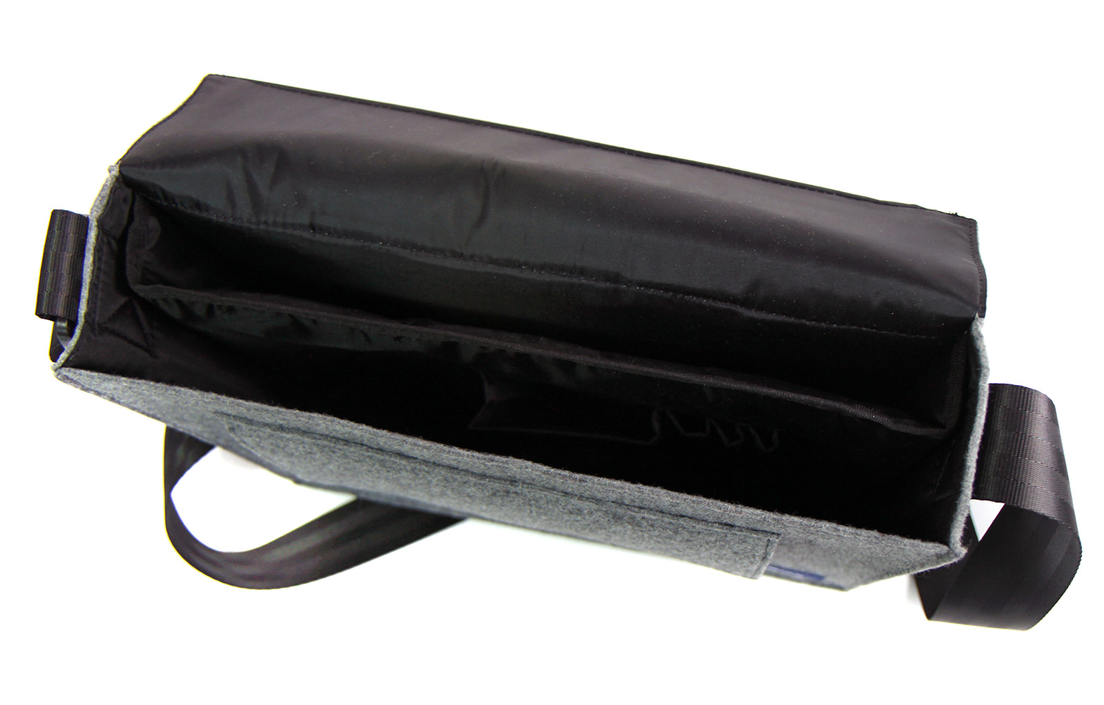 Desksharing idividuelle und moderne Filz Messengerbag für flexible Arbeitsplätze